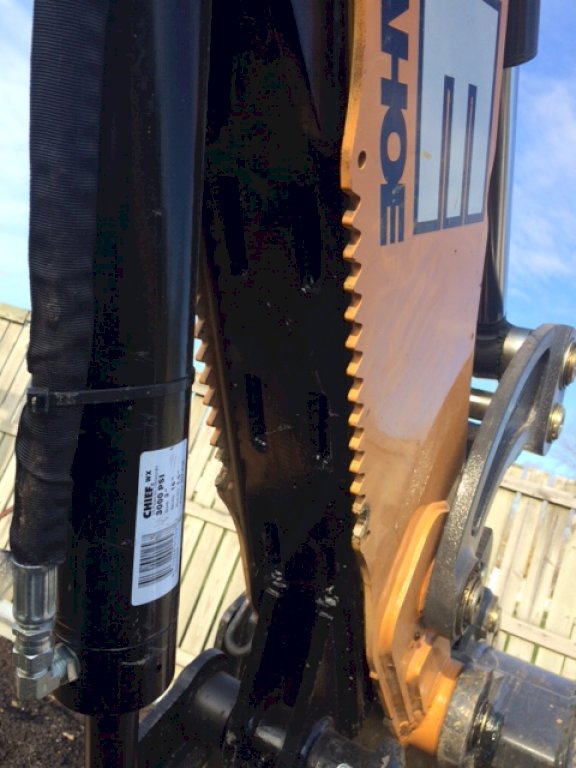 Ht1035 hydraulic excavator thumb on case extenda hoe 2