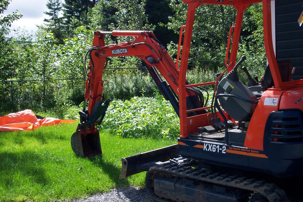 KUBOTA KX61-2 with USA Attachments Hyraulic mini excavator thumb