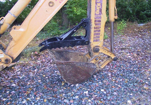 MT1035 excavator thumb on a machine