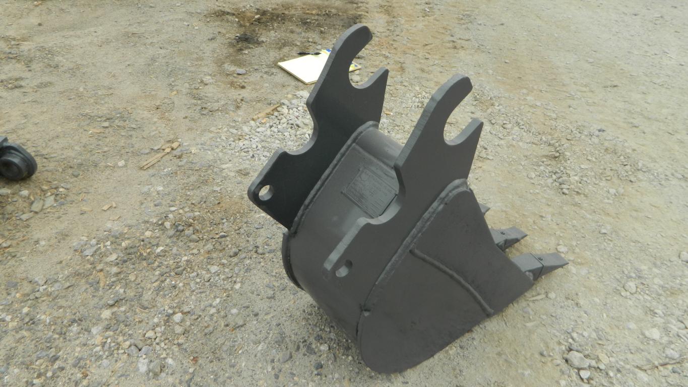 Every photo for U35_12_QABUCKET quick attach bucket for kubota by USA