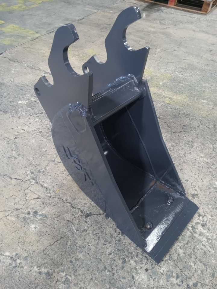 12 Inch Excavator Ditching Bucket Has Bolt On Edge Fits Kubota KX033 $1,206