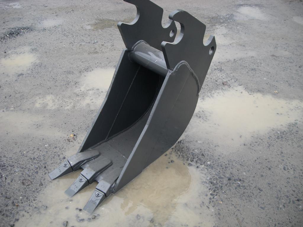 12 Inch Quick Attach Excavator Bucket Fits Kubota KX055, KX057 Excavator