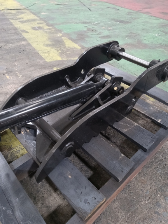 hydraulic excavator thumb fits bobcat e32 e35 excavators 2