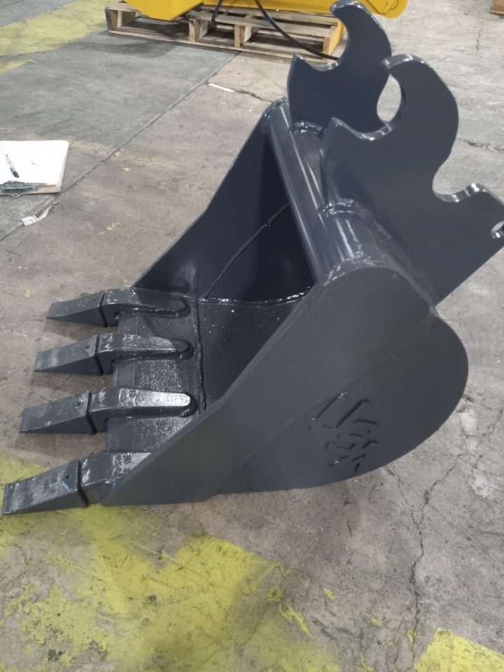 18 inch mini excavator bucket fits machines 5000 6000 lbs 2