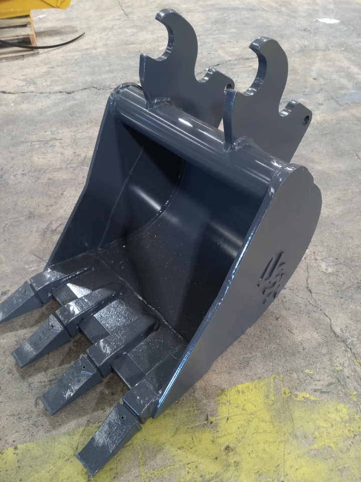 18 inch mini excavator bucket fits machines 5000 6000 lbs 3