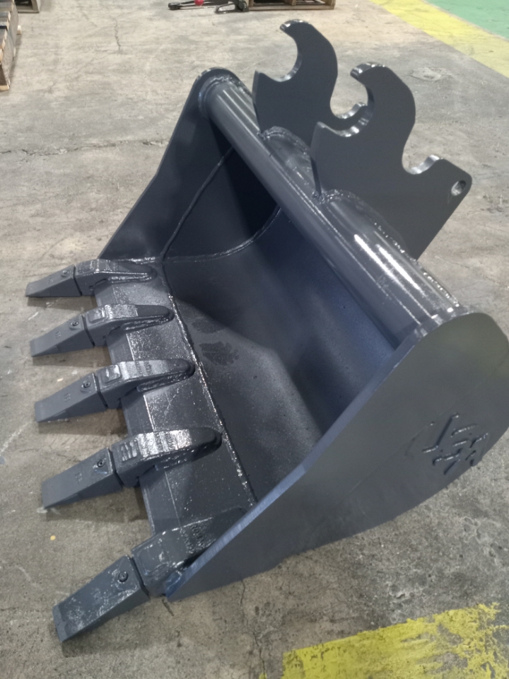 30 inch mini excavator bucket fits machines 5000 6000 lbs 1