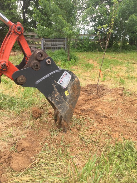 Eb612 mini excavator bucket on kubota KX71 quick attach 2