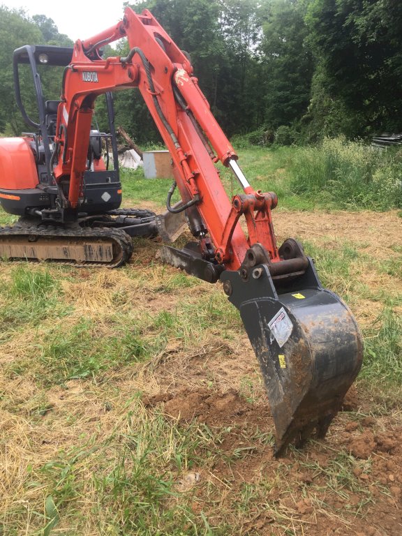 Eb612 mini excavator bucket on kubota KX71 quick attach