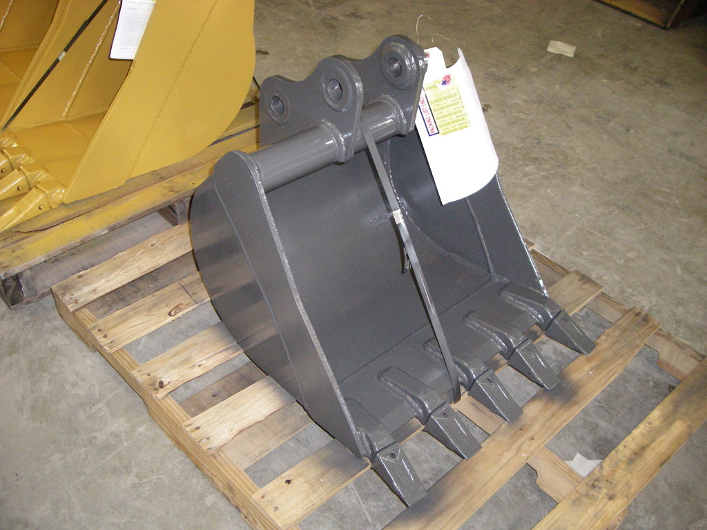 24\" excavator bucket for excavators 6,000 - 10,000 lbs is built for the specs of your machine