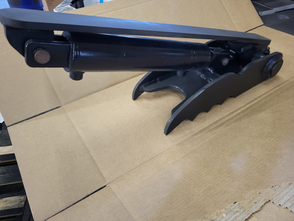 Ht821 mini hydraulic excavator thumb 9