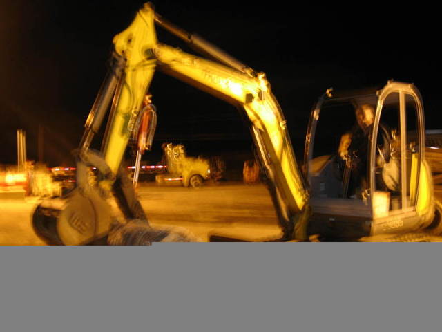 ht830 hydraulic excavator thumb 70