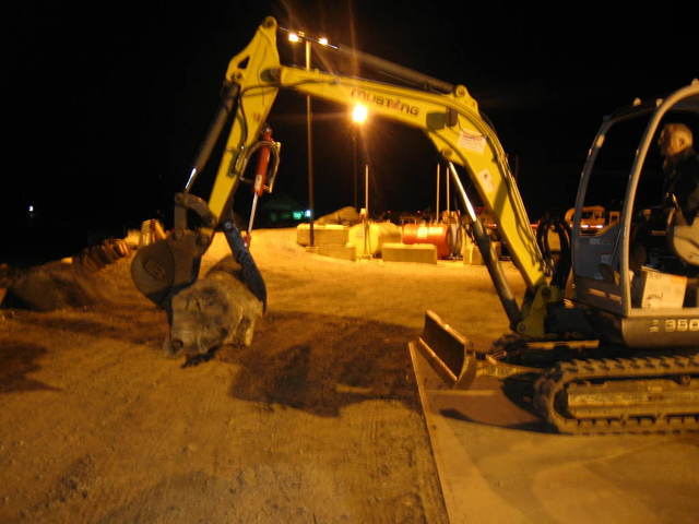 ht830 hydraulic excavator thumb 71
