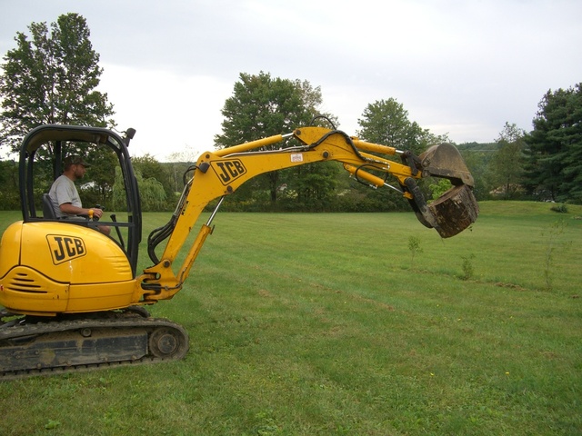 Ht830 excavator thumb installed on jcb excavator