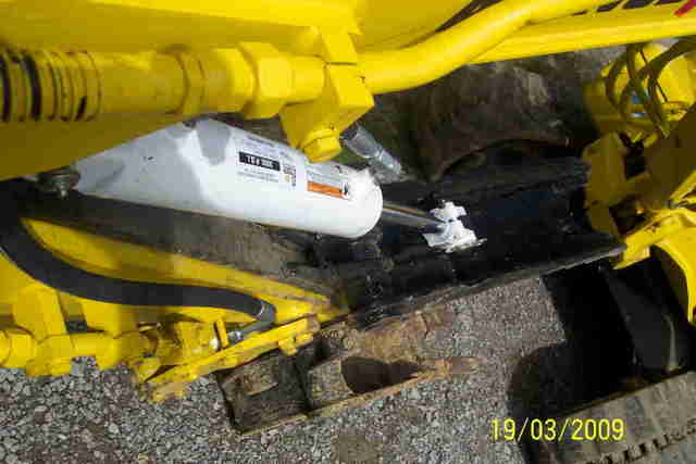 ht830 hydraulic excavator thumb 84