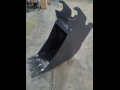 16 inch excavator bucket fits kubota kx080 quick attach 1
