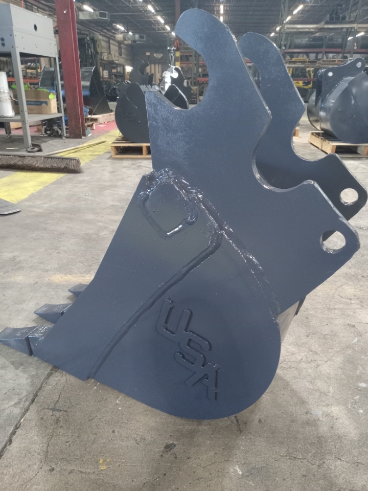 thumbnail image 2 of USA Attachments 12" Quick Attach Tooth Bucket For Kubota KX161-2/3 Excavator 2 of 4