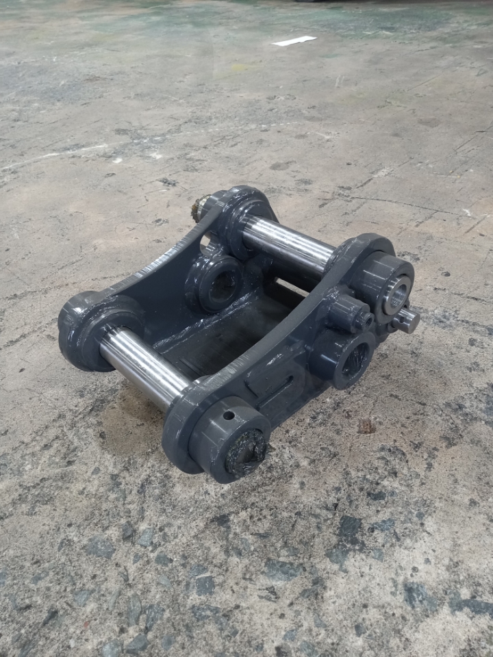 Excavator quick coupler fits Kubota U25 U27 2