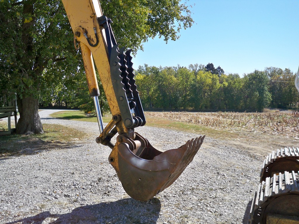 Mt1850 excavator thumb 25