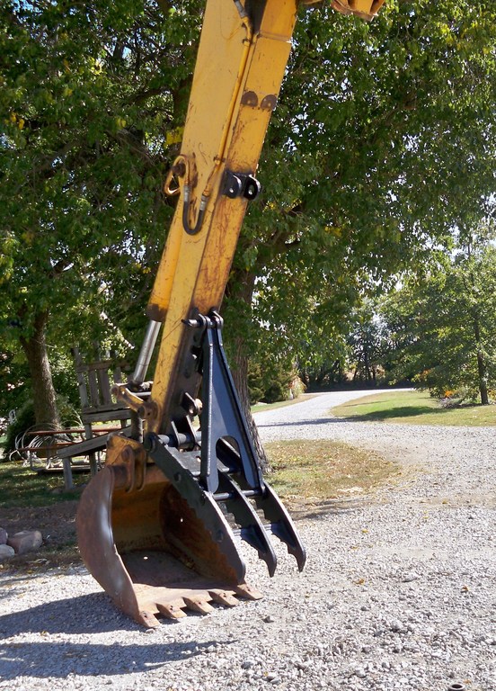 Mt1850 excavator thumb 26