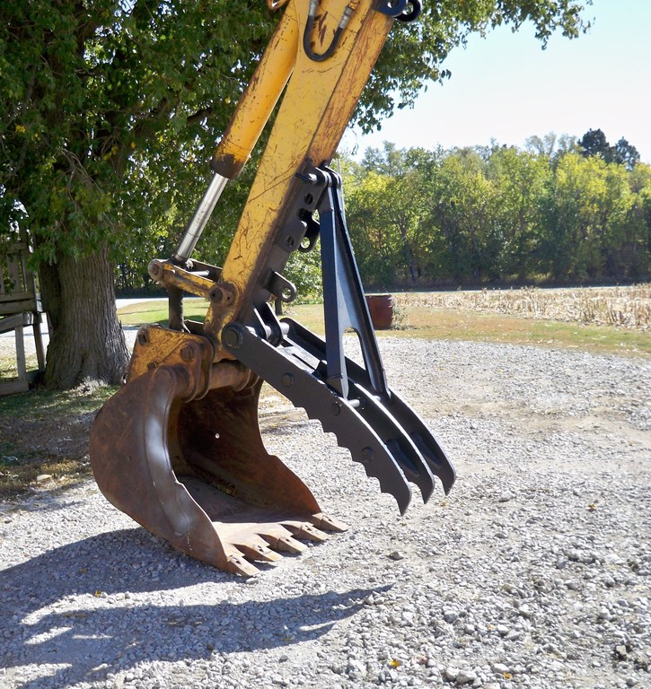 MT1850 excavator thumb fits most machines 24,000 - 39,000 lbs by USA Attachments