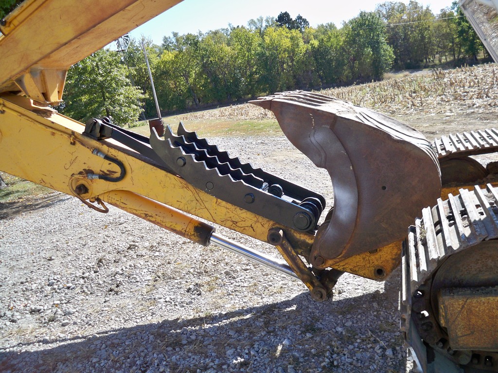 Mt1850 excavator thumb 29