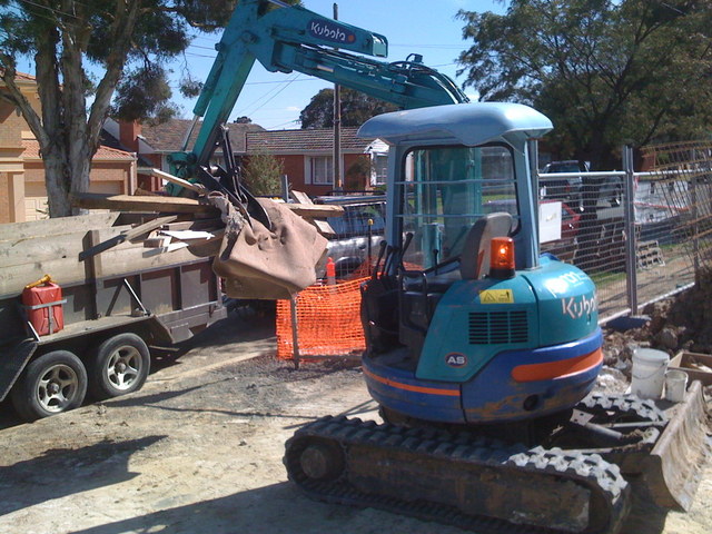 Kubota mini excavator with mt830, 8"x30" mini excavator thumb