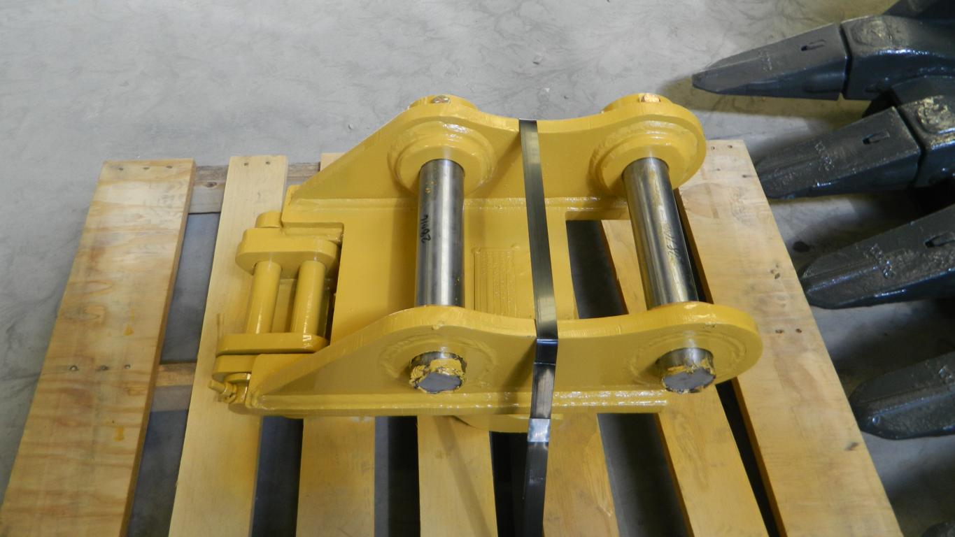 pgc105 excavator quick coupler 11